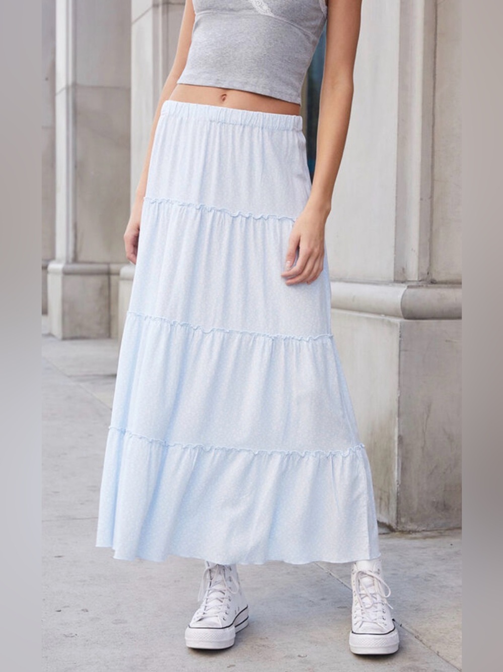 John Galt (PacSun) - White Floral Izzy Tiered Maxi Skirt